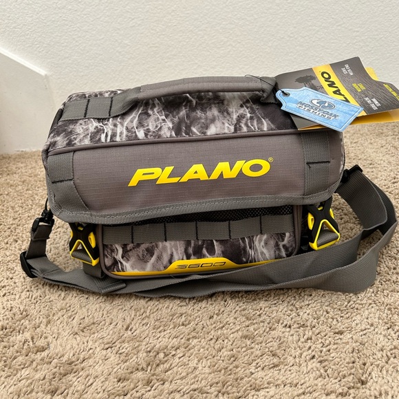 Plano B-Series 3600 Tackle Bag  Mossy Oak Manta - Picture 1 of 9